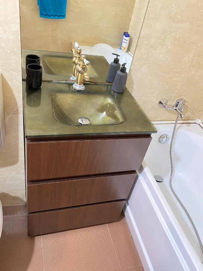 Bucharest Apartment Near The Center, Subway, Mall And Park ภายนอก รูปภาพ